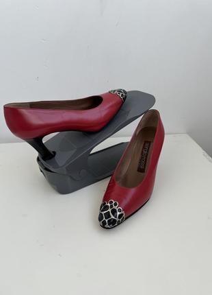Винтажные туфли sergio rossi с металлическим носком