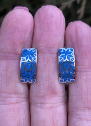 Серьги серебряные с эмалью Вышиванка синие А046сс