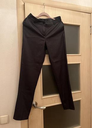 Классические брюки серо черного цвета