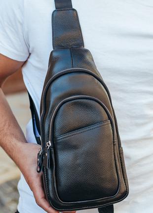 Кожаный черный мужской рюкзак-слинг на одно плечо TidinBag 7929