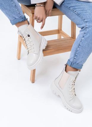 Белые ботинки берцы с боковыми резинками, размер 37