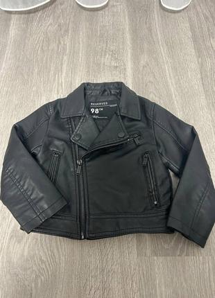 Куртка-косуха черного цвета