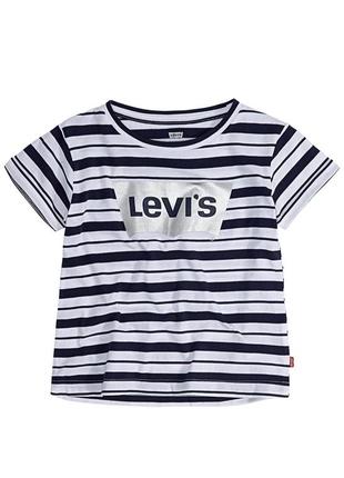 Новая футболка levi's 3-4 года.