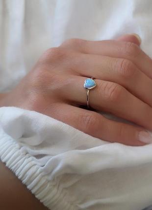 Кольцо серебряное женское колечко сердце с голубым опалом сере...