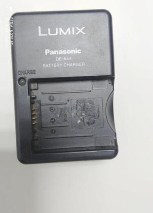 Зарядка для аккумуляторов Lumix (Panasonic de-a44)