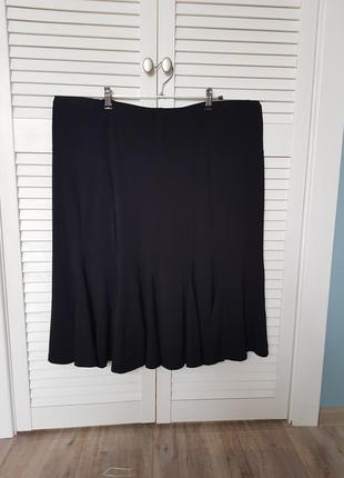 Базовая трикотажная черная юбка батал julipa