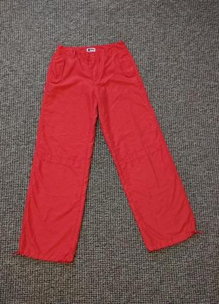 Красные спортивные штаны карго с карманами прямые