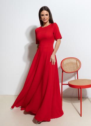 Красное длинное платье с расклешенным низом, размер S