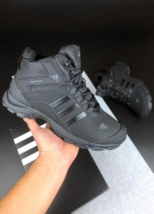 Мужские зимние кроссовки adidas climaproof черные