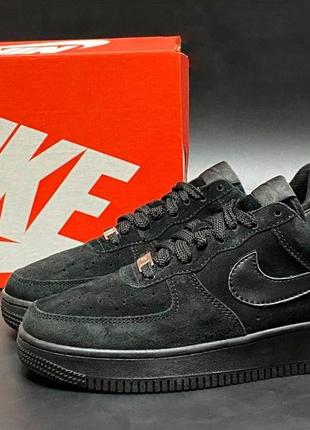 Мужские кроссовки nike air force af 1 только 44 размер, черные...