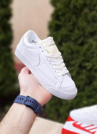 Женские кроссовки nike blazer низкие белые