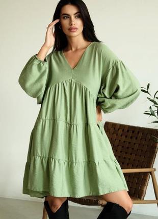 Льняное многоярусное оливковое платье в стиле бохо с объемными...