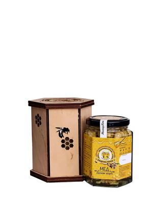 Мед с ореховым ассорти в деревянной коробке 200 г  HL0042
