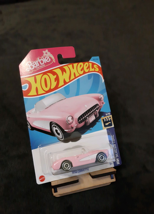 Hot Wheels Barbie 1956 Corvette Pink