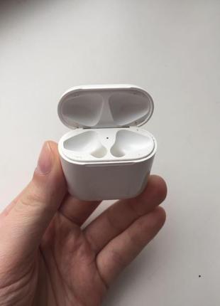 Кейс для навушників AirPods 2 ( EMC-2862)