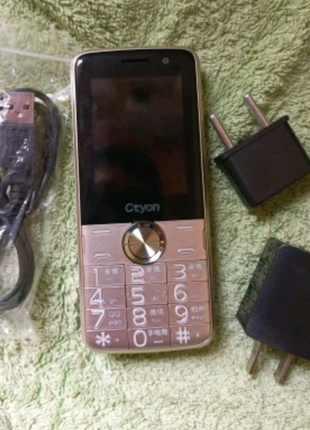 Бабушкофон-смартфон Ctyon CT07.
