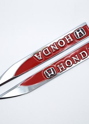 Эмблема на крыло Honda (красный)