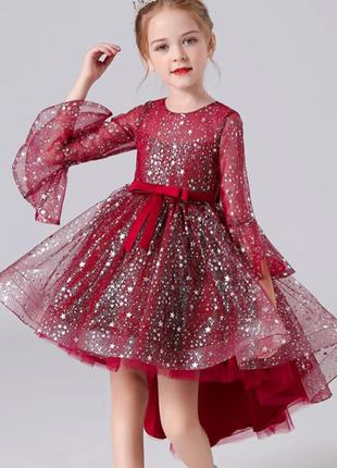 Детское платье декорированное звездами, на 6-8 лет, новое