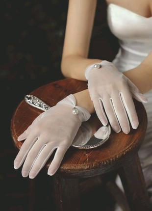 Білі фатинові рукавички Короткі рууавички