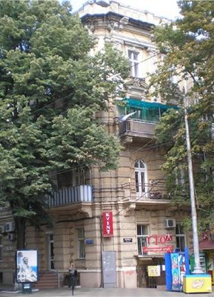 2 ком/коммуне с балконом на Садовой