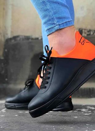 Мужские кроссовки черные кожаные с оранжевым задником Турция