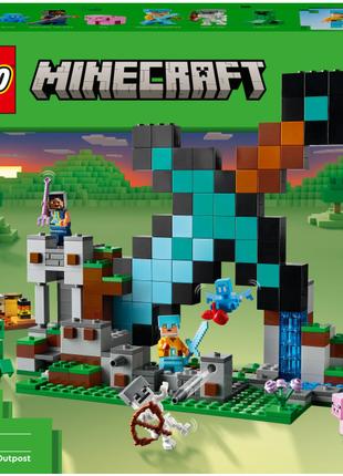Конструктор Lego Minecraft Форпост із мечем (21244)