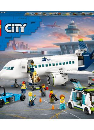 Конструктор LEGO City Пасажирський літак (60367)