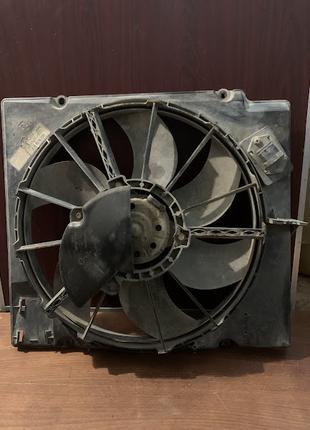 Вентилятор основного радіатора з дифузором Renault Scenic 1