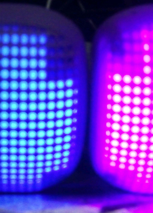 Новые LED Стерео Две блютуз колонки 
Очень эффектно