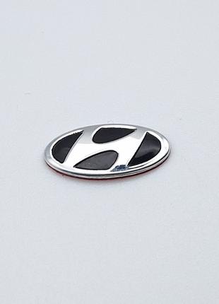 Логотип для автоключа Hyundai 14*7 мм (чорний)