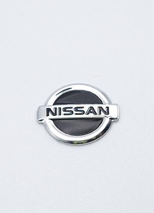 Логотип для автоключа Nissan 13*11 мм (чорний)