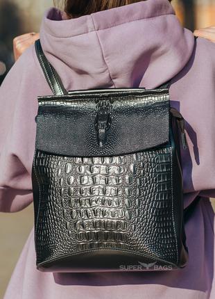 Жіночий чорний рюкзак-сумка з натуральної шкіри з тисненням пі...