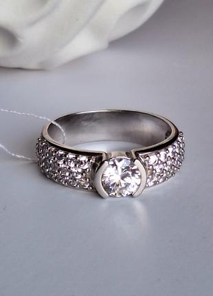 Срібне кільце перстень з цирконієм