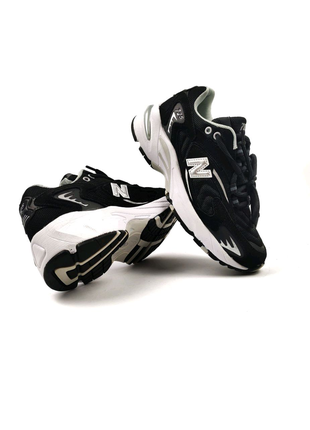 Жіночі кросівки New Balance 725 Black White