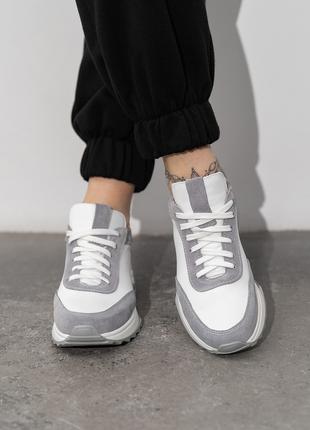 Бело-серые комбинированные кроссовки, размер 37