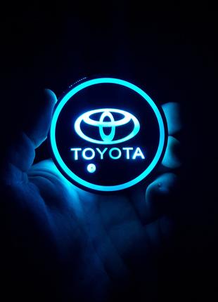 Подсветка подстаканника RGB в авто с логотипом автомобиля TOYO...