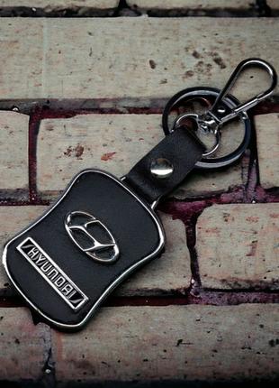 Брелок с логотипом авто Hyundai, карабин и кольцо, металически...