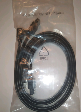Gigabyte Sata II 2 кабель serial ATA чорний
