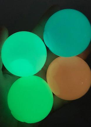 Светящиеся липкие шарики Globbles RESTEQ 4 шт. Липкие шары Glo...