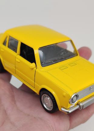 Модель автомобиля ВАЗ 2101 желтый арт. 04806