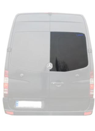Заднее стекло VW Crafter Крафтер (2006-2017) Правое на розпашн...