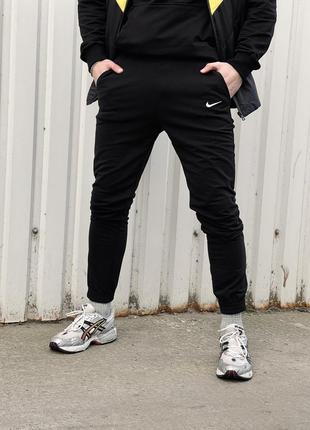 Штани чоловічі трикотажні Nike чорні