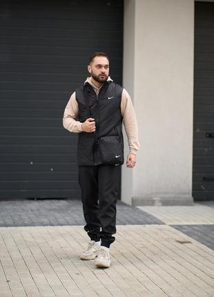 Комплект чоловічий "Clip" Nike: жилетка чорна + штани "Preside...