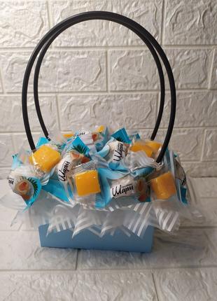 Подарочная сумочка с конфетами для девушки Т-27