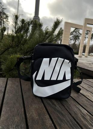 Мужская черная сумка через плечо Nike