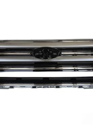 Решетка радиатора grill Ford Escape MK3 17-19 чёрная (обод и п...