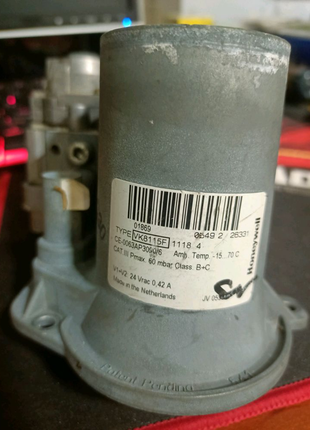 Газовий клапан VK8115F