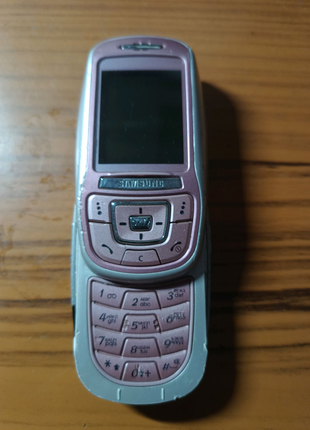 Телефон Samsung E350- не включается