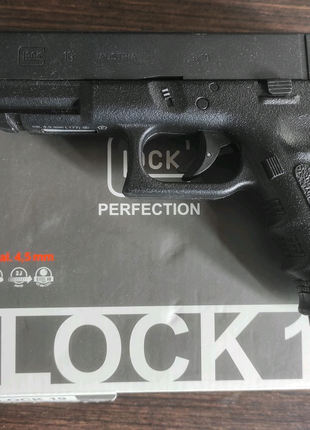 Пістолет пневматичний CO2 Umarex Glock 19 кал. 4.5 мм