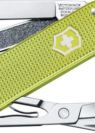 Ніж Victorinox Classic SD Alox Colors 0.6221.241G Lime Twist